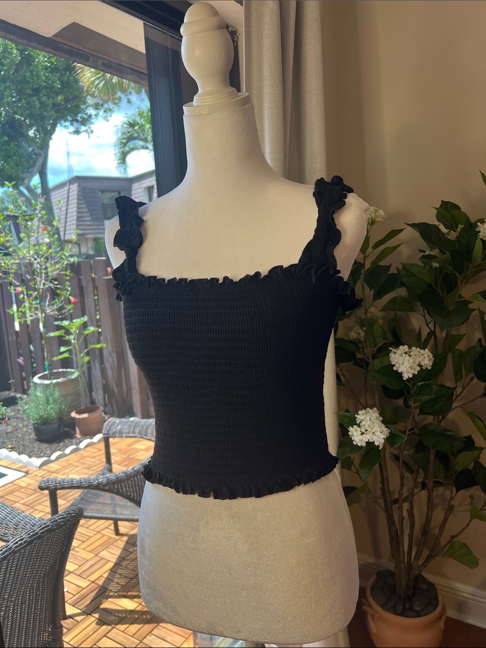 SHEIN Black Smocked Ruffle Strap Crop Camisole